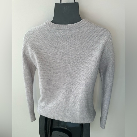Nicole Miller Light Gray Merino Wool Sweater/ woman’s S - Picture 3 of 15